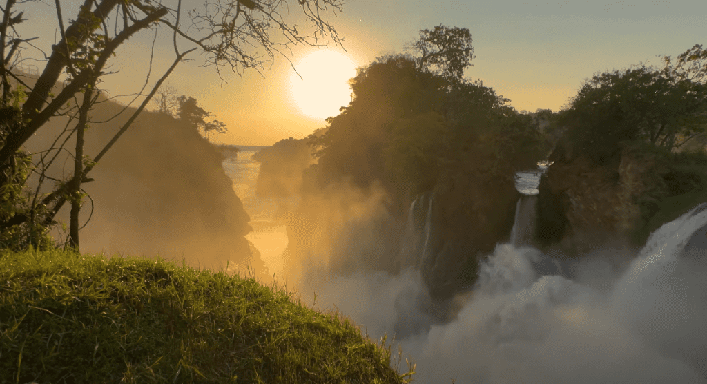 coucher de soleil aux chutes murchison